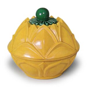 交趾烧款冬花食笼