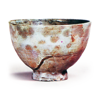 純手作りで焼かれた陶磁器の麒麟は 純手作りで焼かれた陶磁器の麒麟は 純手作りで焼かれた