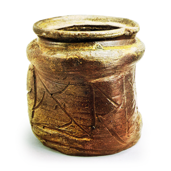 備前 三角 水指