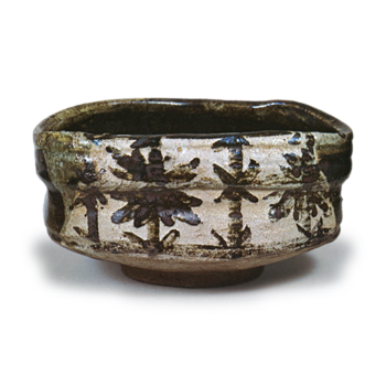 黒織部 沓茶碗