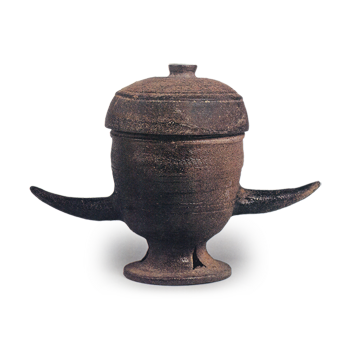 須恵器 双角付有蓋台付盌