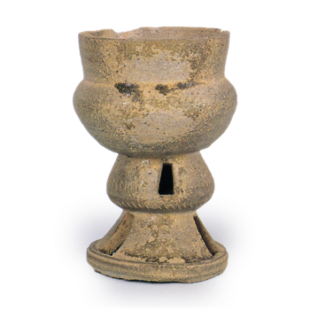 須恵器 鈴台付壺