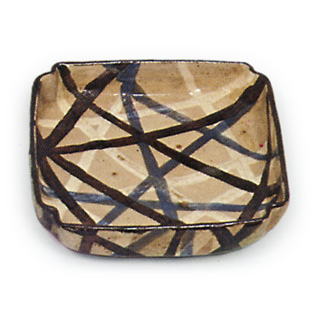 銹絵染付芒文四方入隅向付