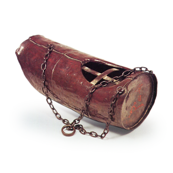 宗旦好銅沓舟花入