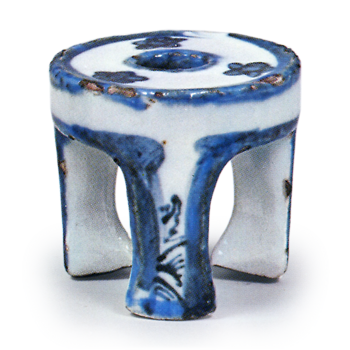 古染付写五徳蓋置