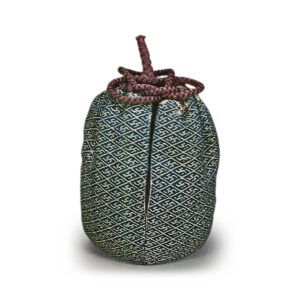 紺地菱卍紋純子