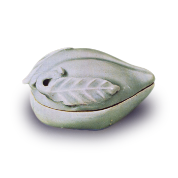 青磁　桃形（大）