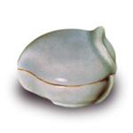 青磁　桃形（小）
